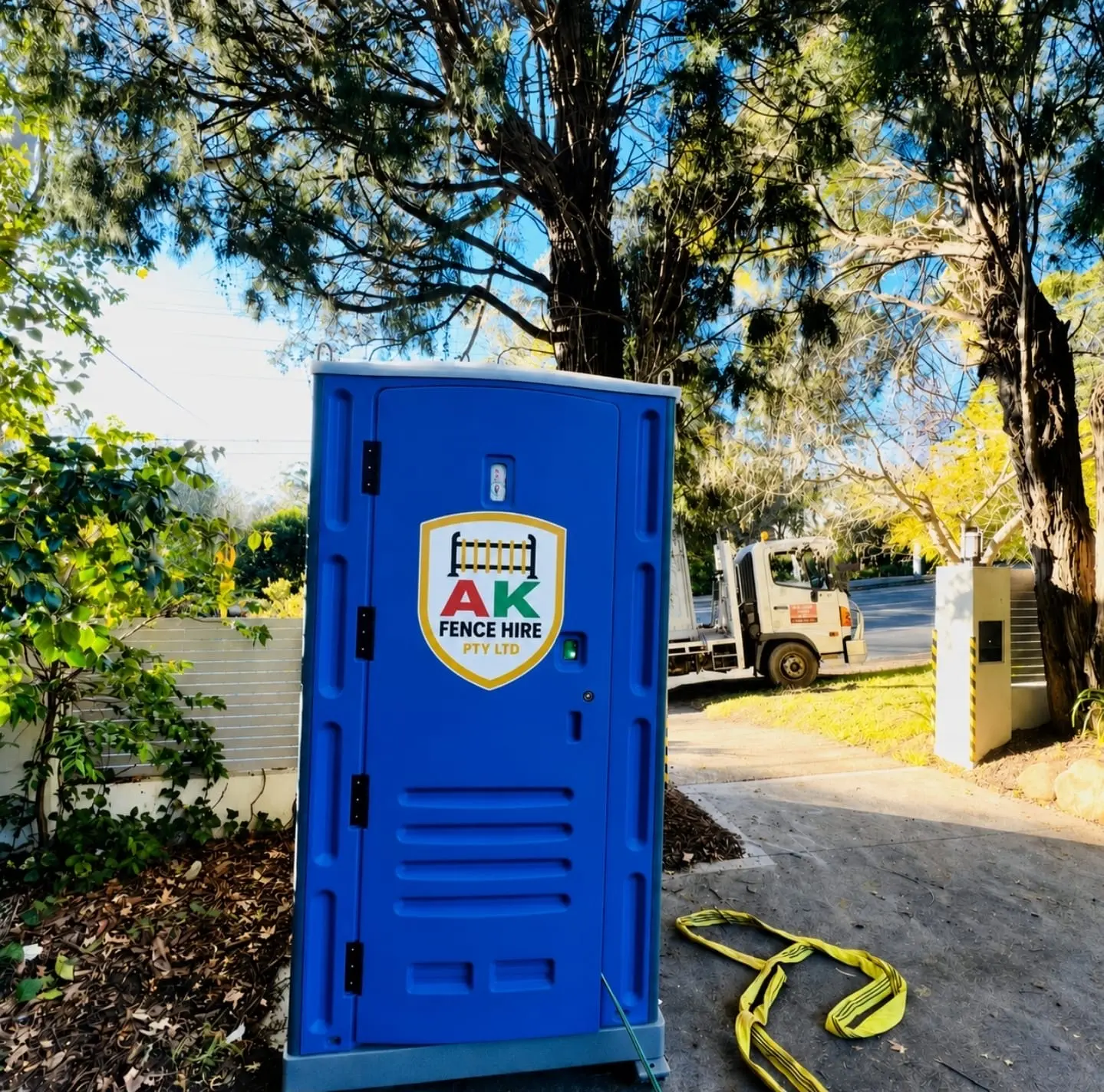 Portable construction site toilet